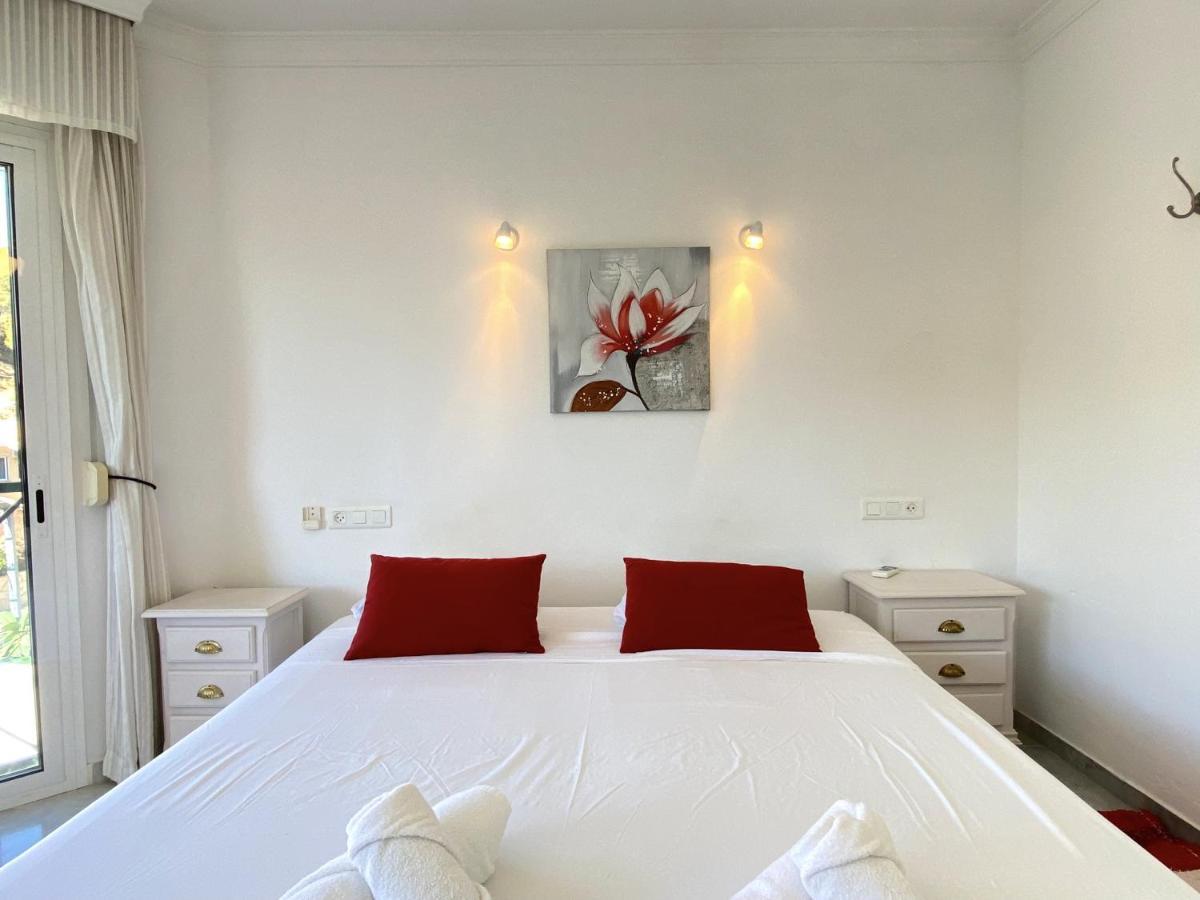 Villa Lucena Private Pool Casasol 内尔哈 外观 照片