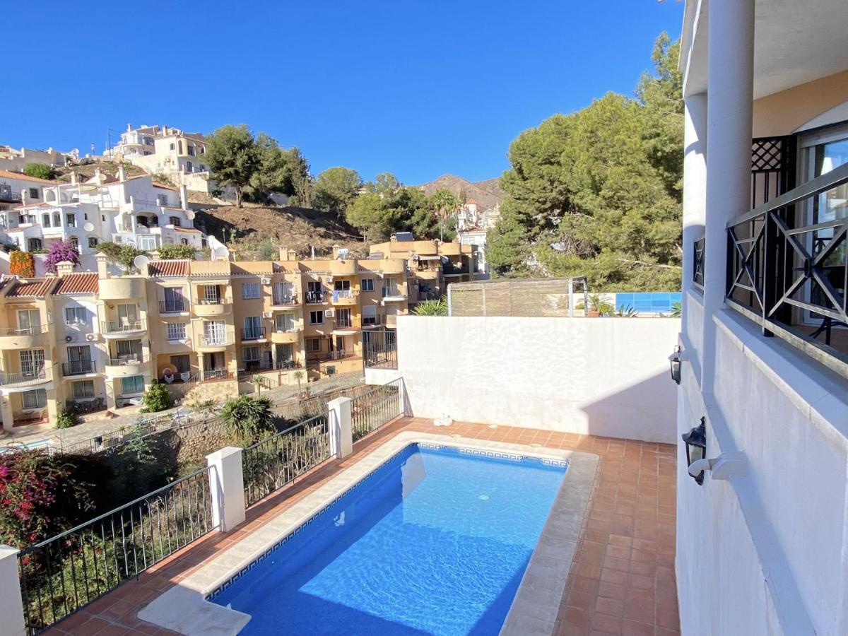 Villa Lucena Private Pool Casasol 内尔哈 外观 照片
